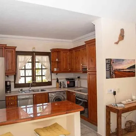 Aurora Mari Your Dream Steps From The Ocean Shore Villa