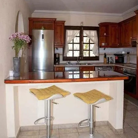 Villa Aurora Mari Your Dream Steps From The Ocean Shore