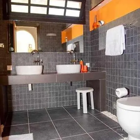 Villa Aurora Mari Your Dream Steps From The Ocean Shore *