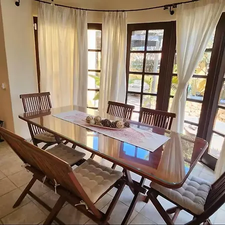 Aurora Mari Your Dream Steps From The Ocean Shore Villa *